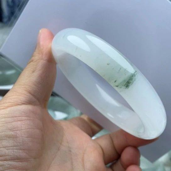 跌***撞未镶嵌手镯石英质玉（金丝玉）