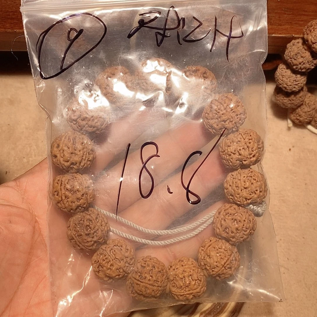 手串金刚菩提9。