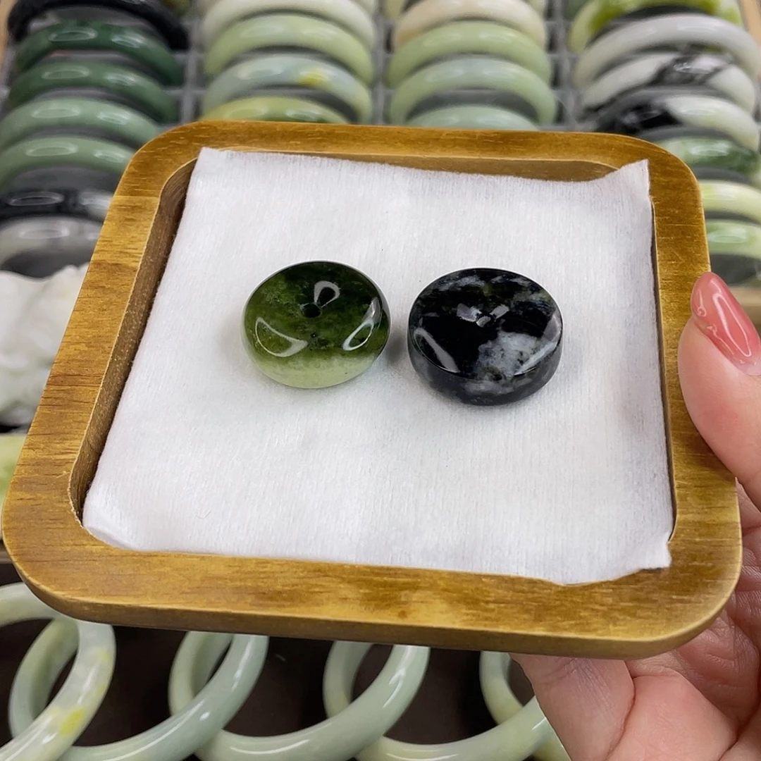 蓝田玉（蛇纹石化大理石玉）未镶嵌颈饰