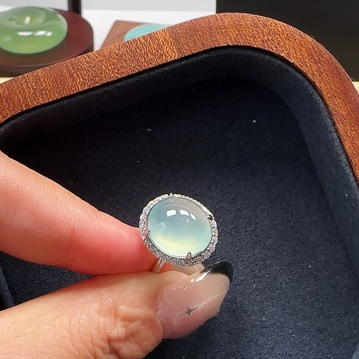 银S925镶嵌蛇纹石玉颈饰