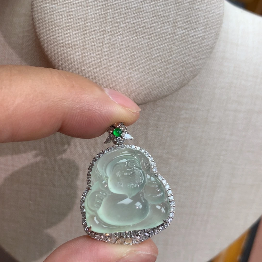 颈饰未镶嵌翡翠财
