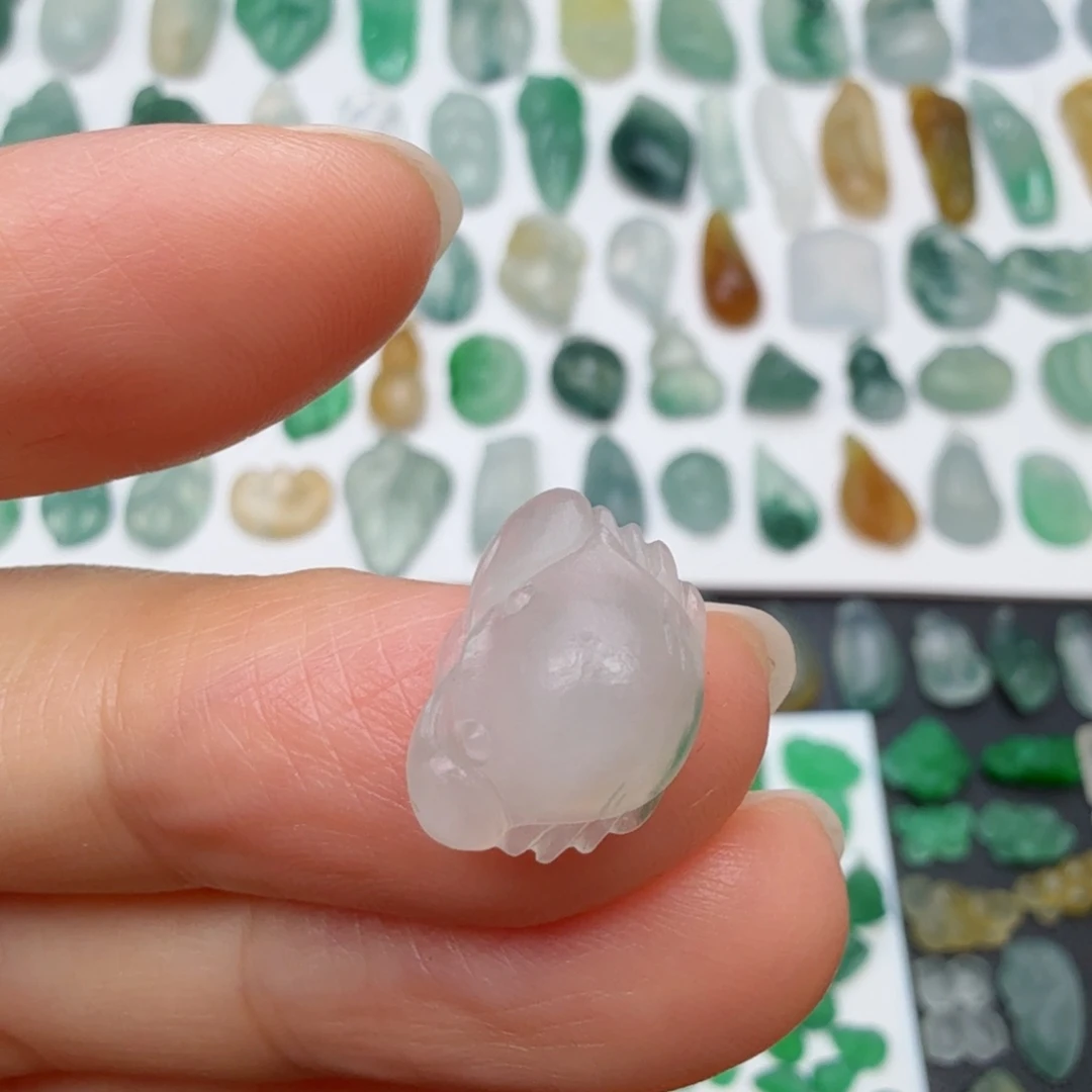 定制翡翠未镶嵌螃蟹