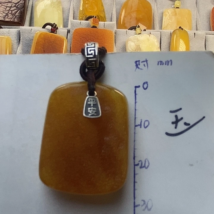 琥珀未镶嵌珠宝奇石