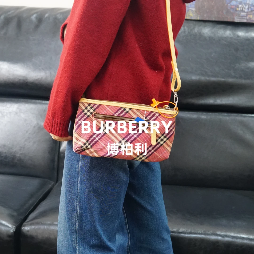 95新 BURBERRY/博柏利 巴宝莉/格纹斜挎包/HD012317573/7573