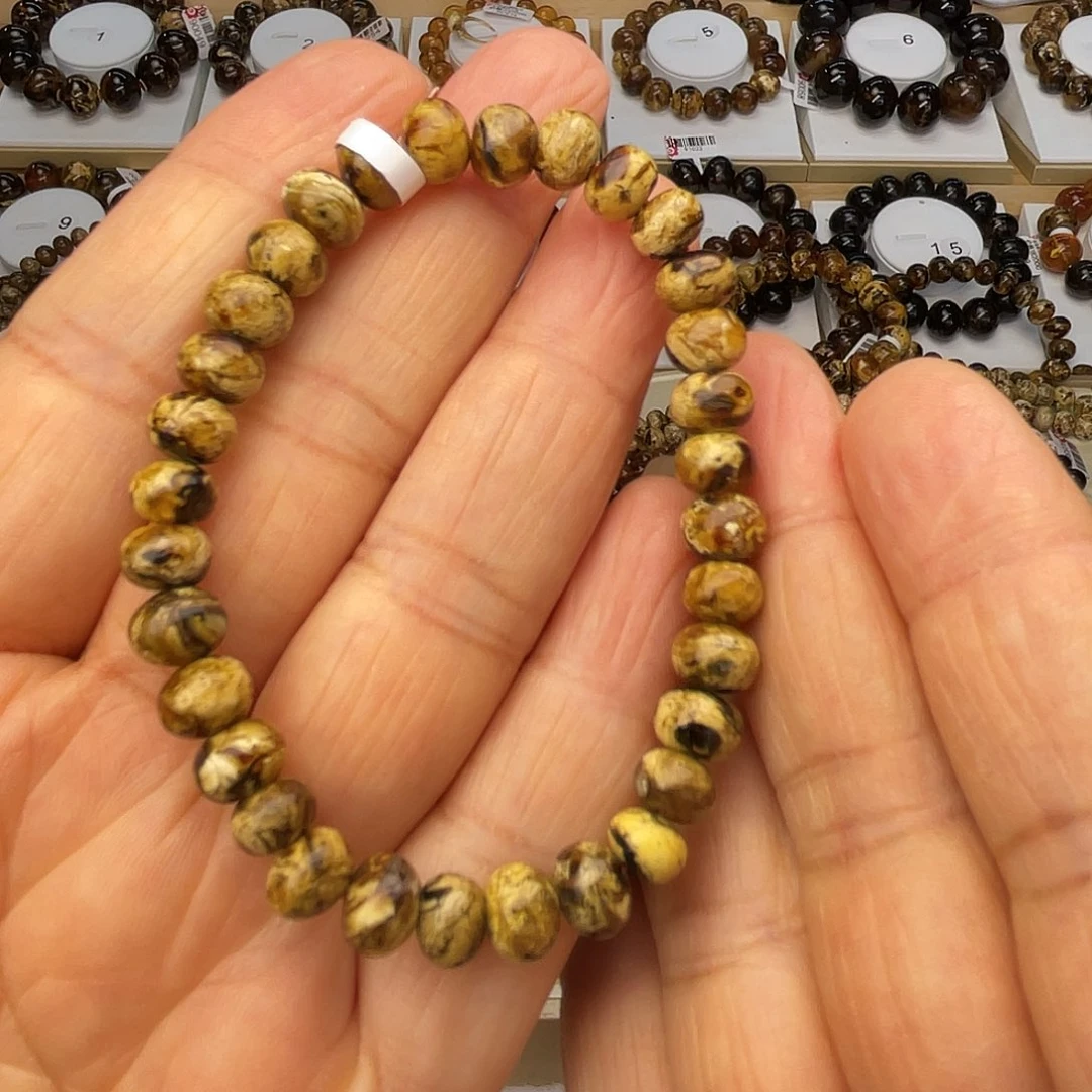 琥珀未镶嵌裸石七