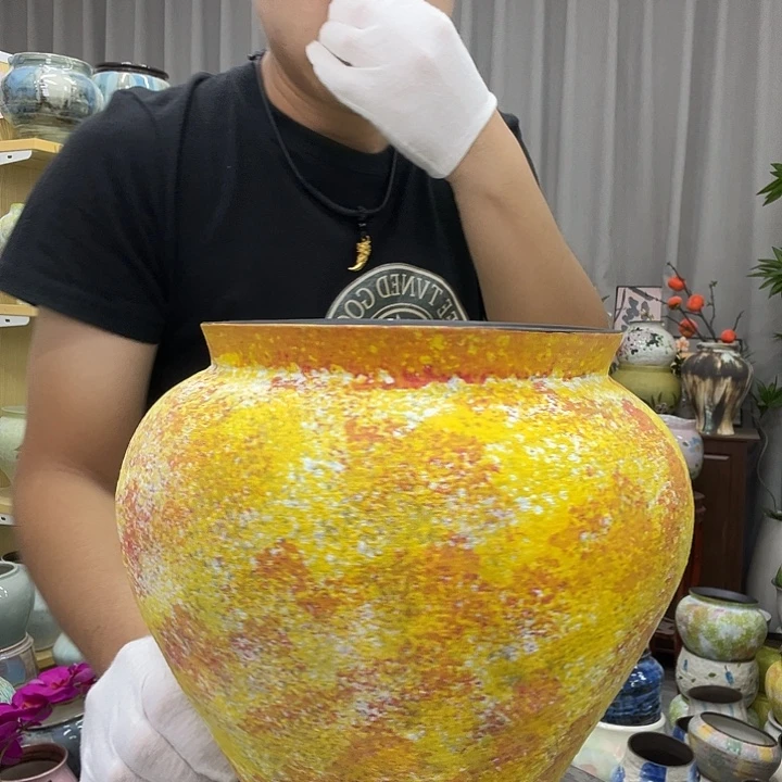 花盆里面的那个地方吗？