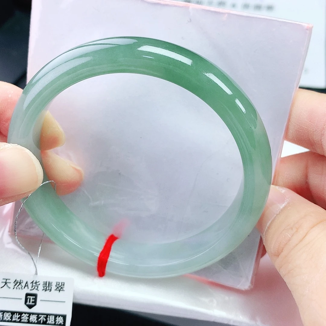 翡翠手镯未镶嵌58圈