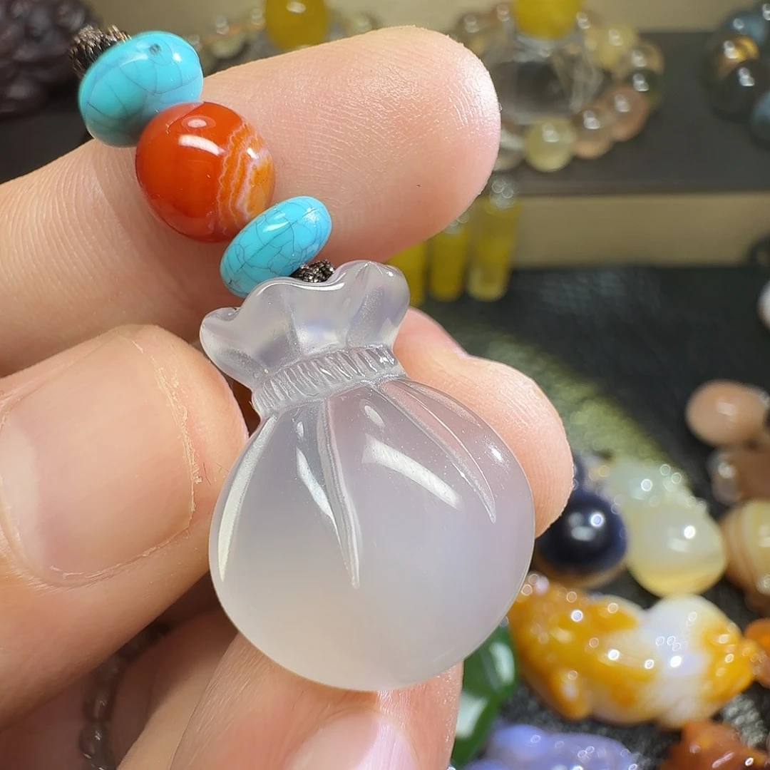 M***M水晶未镶嵌颈饰天然水晶