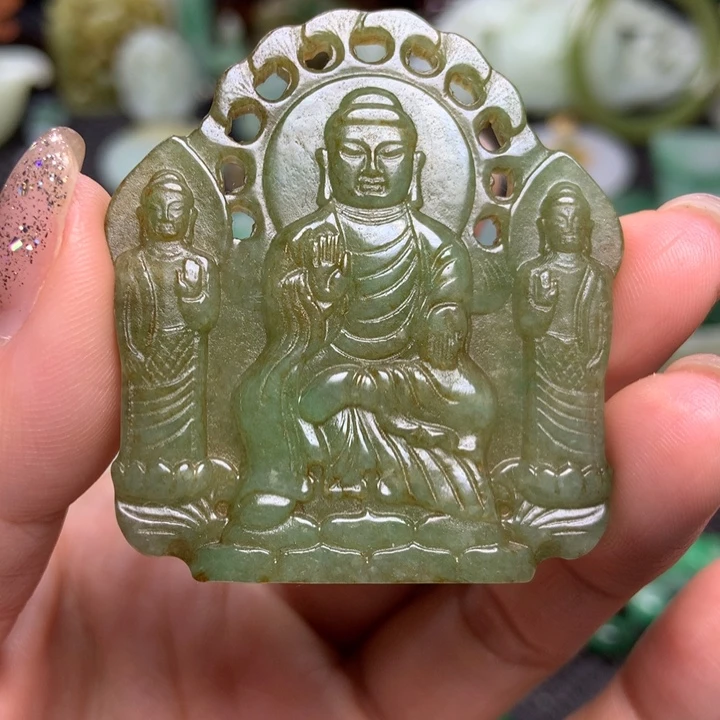 翡翠未镶嵌挂件清