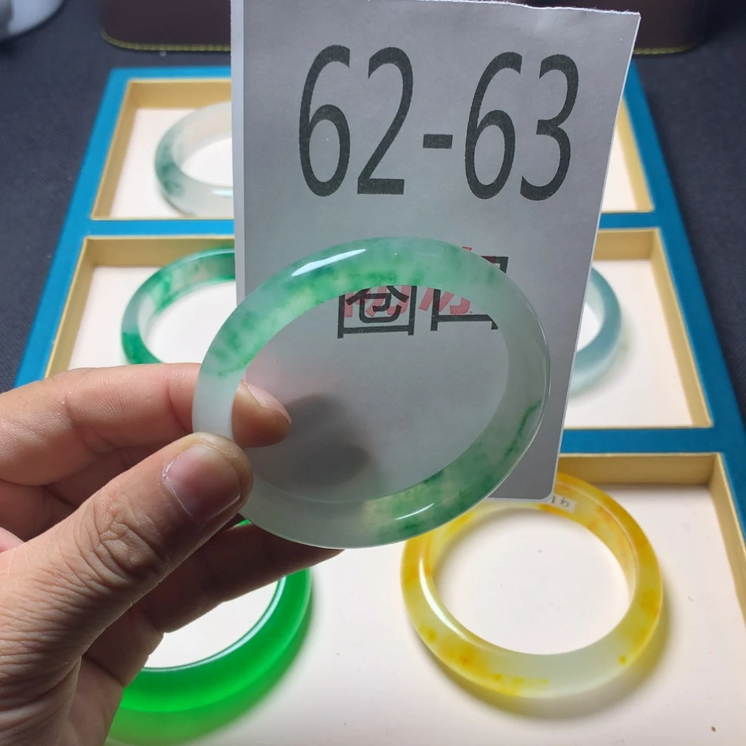 石英质玉未镶嵌手饰