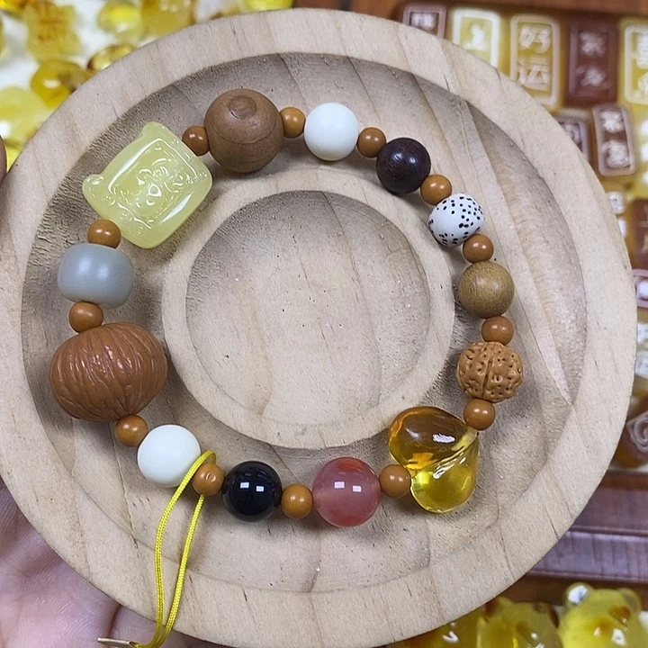 橄榄核吊坠屁桃手串
