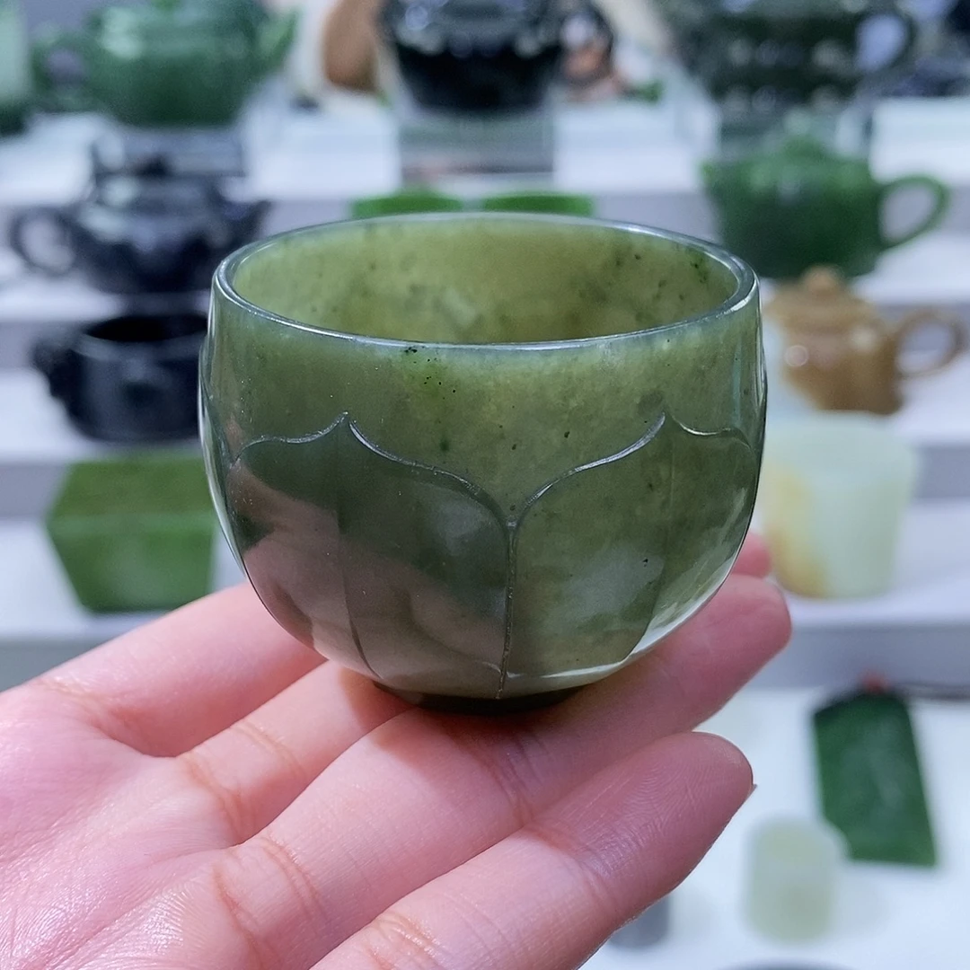 和田玉未镶嵌挂件杯子