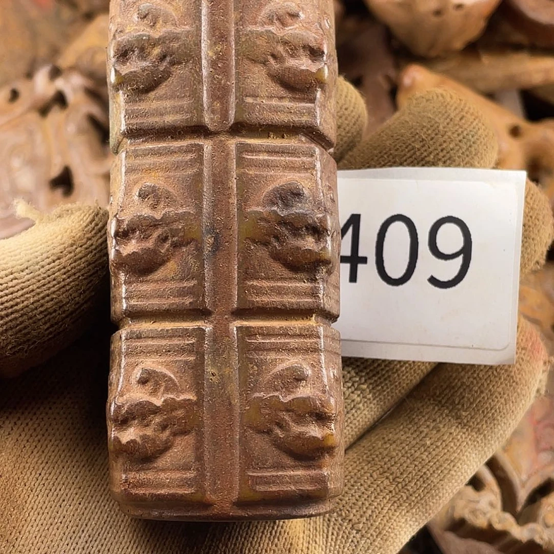 和田玉（糖玉）未镶嵌挂件