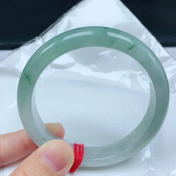 翡翠手镯未镶嵌天然翡翠手镯