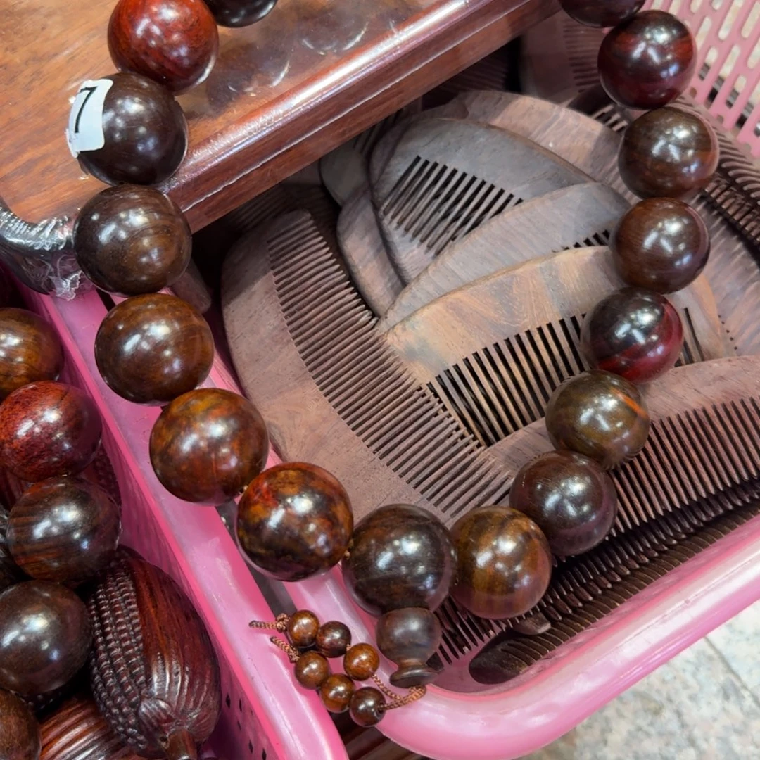 天***健交趾黄檀（大红酸枝）手持3.0