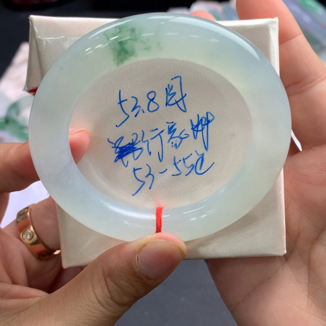 罗***律未镶嵌手镯翡翠52.8圆条
