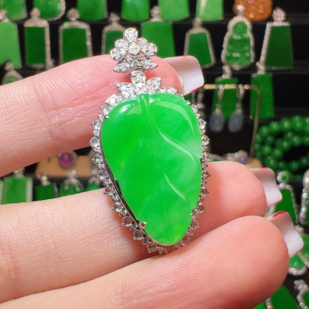 翡翠吊坠(不含链)18K金镶嵌