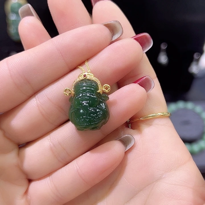 和田玉（碧玉）18K金镶嵌颈饰