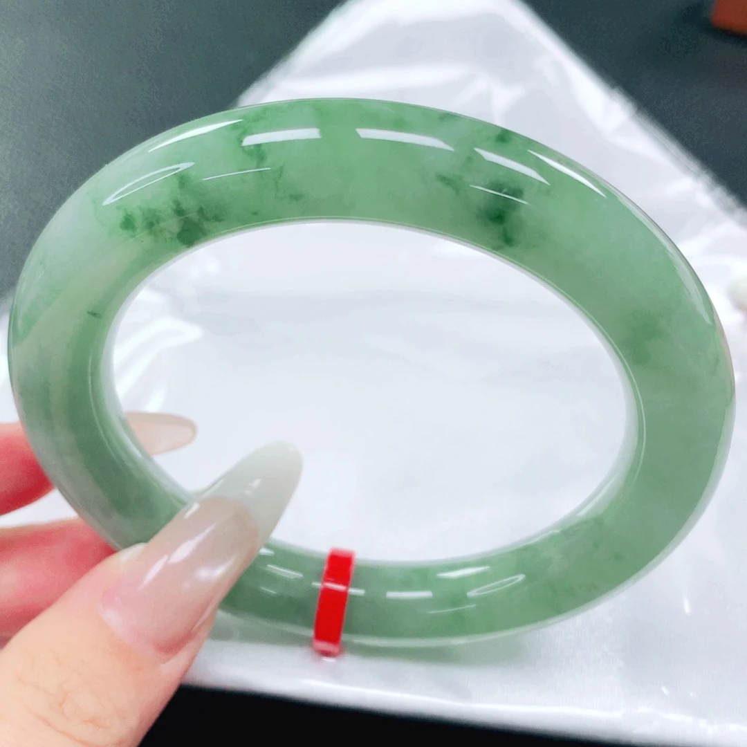 翡翠未镶嵌手镯57