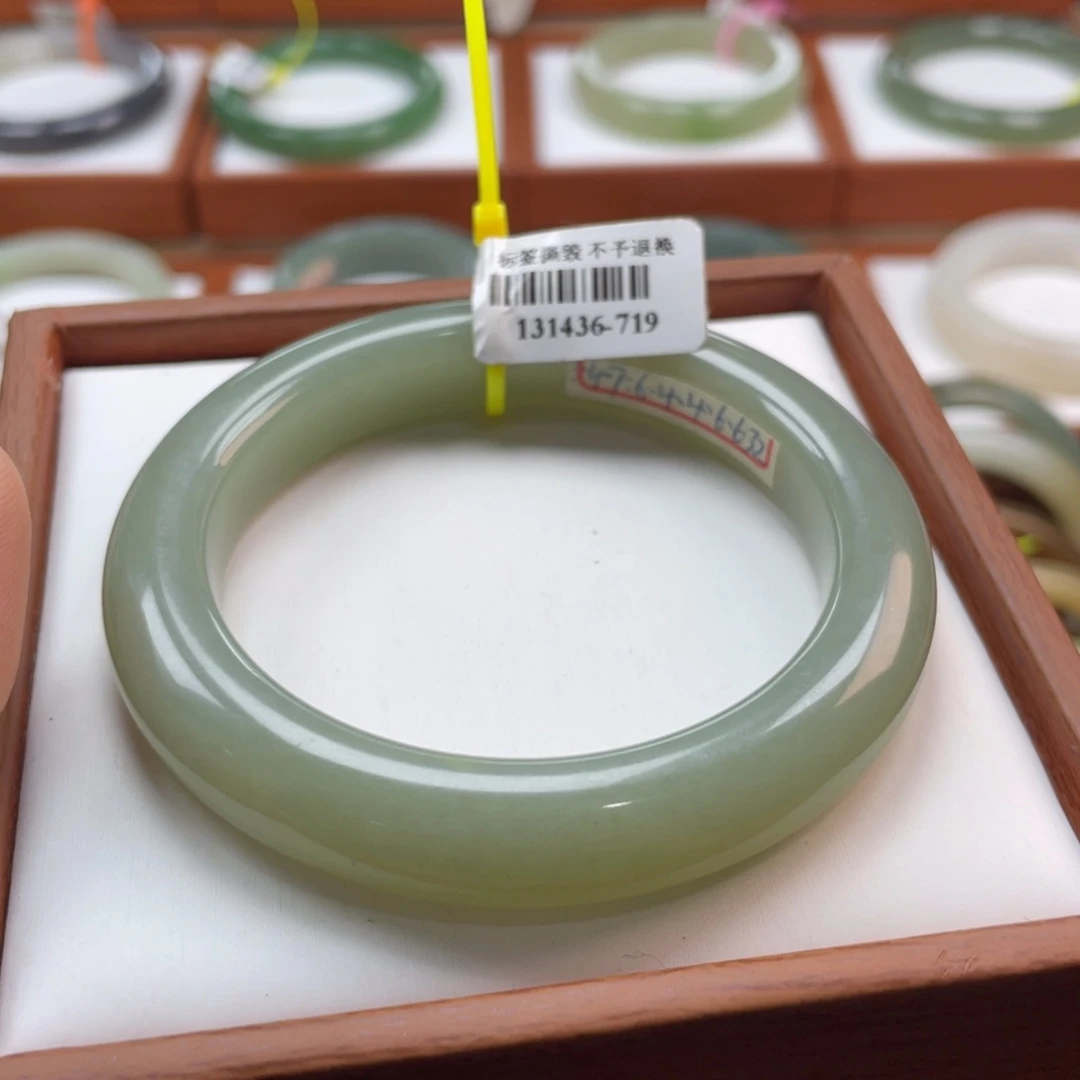 【闪购商品】未镶嵌手镯和田玉链接52。 56-57