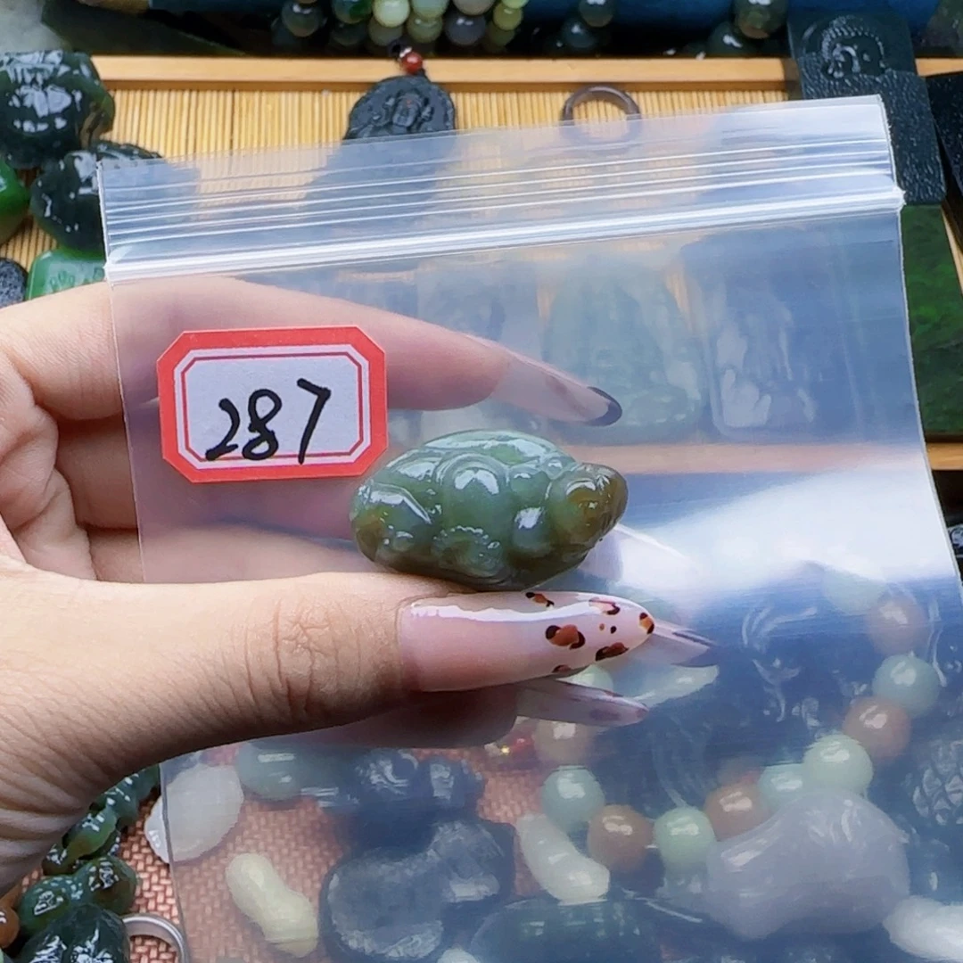 乔***斯未镶嵌和田玉珠宝半成品