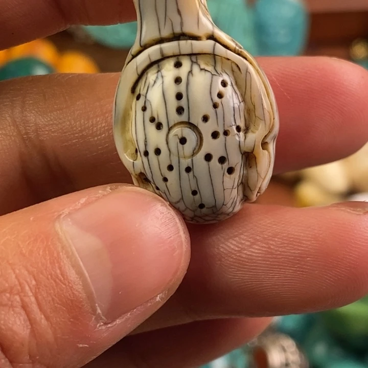 琉璃/树脂/塑料类