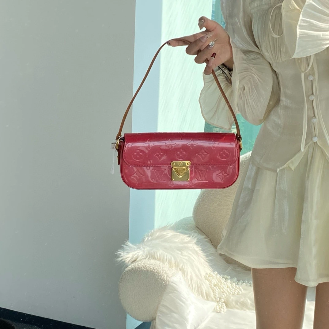 95新 LouisVuitton/路易威登 lv樱桃粉手提单肩包