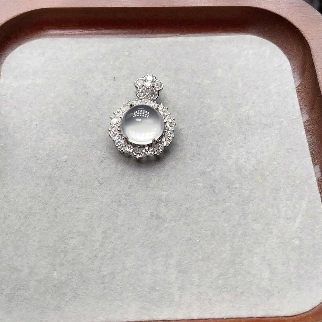 小***塞石英质玉银S925镶嵌吊坠