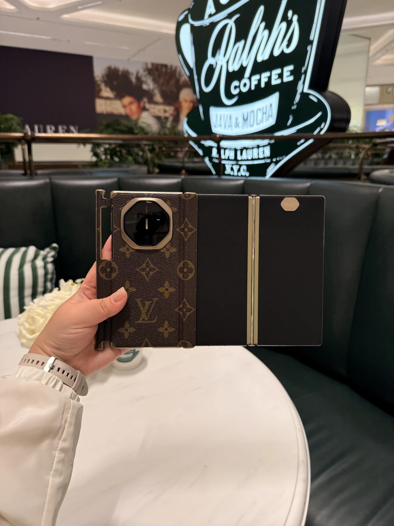 适用于华为MateXT/XTs三折叠双中轴编织纹折叠手机壳 时尚印花