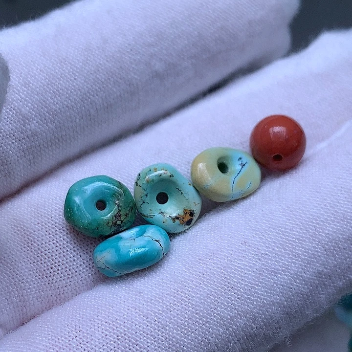南红玛瑙未镶嵌珠宝奇石