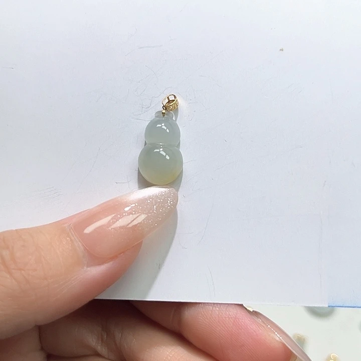 颈饰18K金镶嵌翡翠