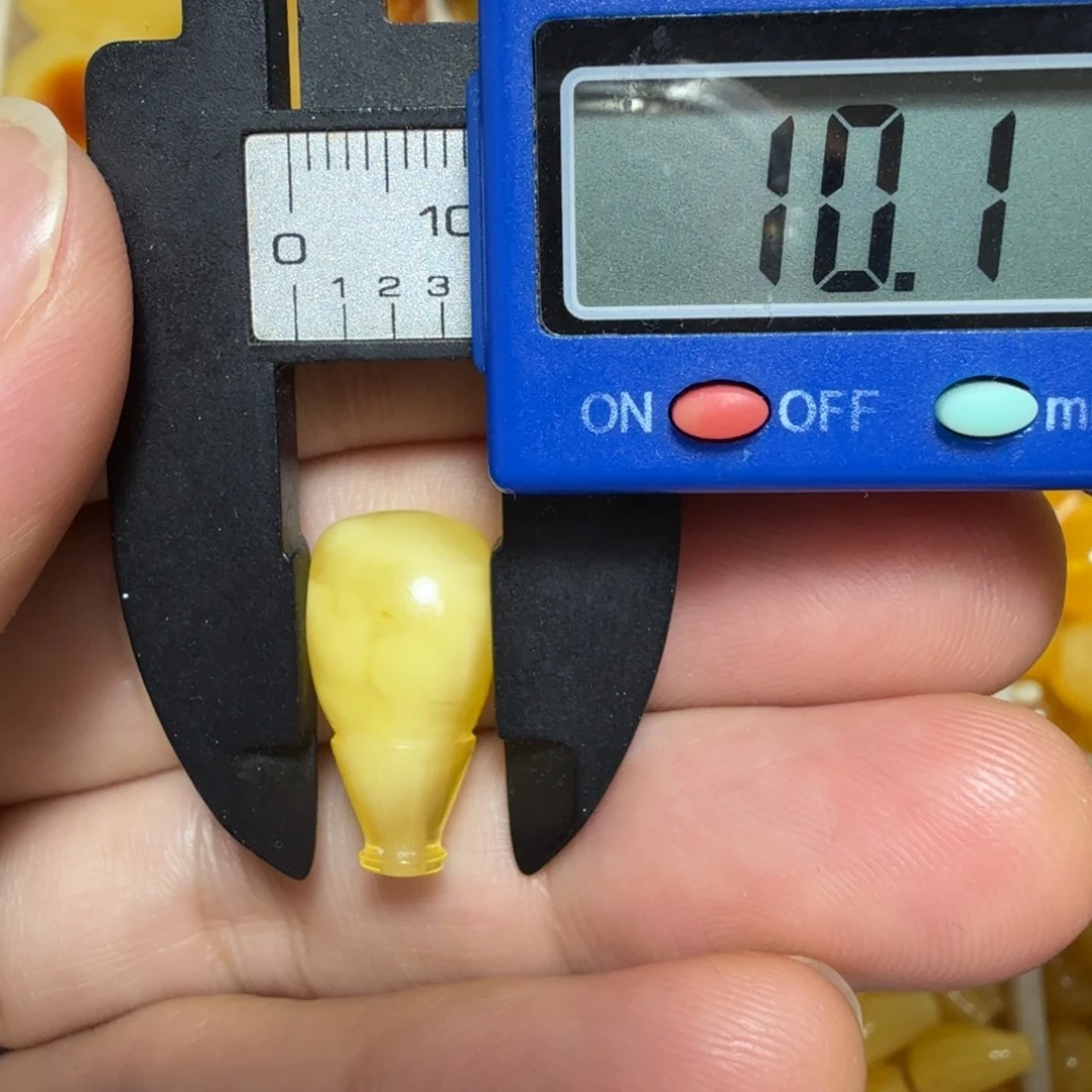 琥珀未镶嵌裸石成品