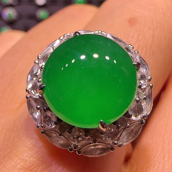 翡翠戒指18K金镶嵌戒指