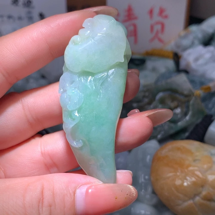 翡翠未镶嵌颈饰保真天然A货翡翠