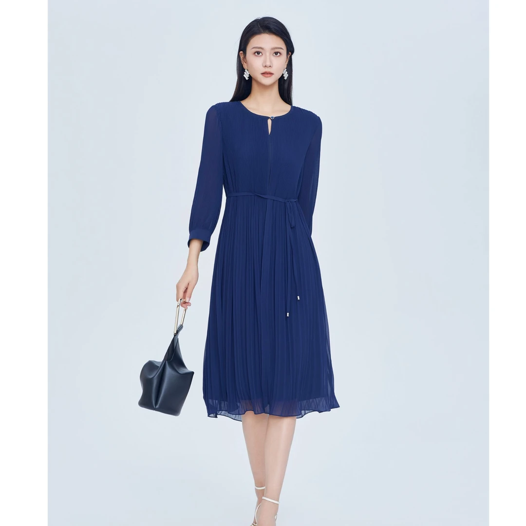 【专属】FINITY 新品微皱肌理连衣裙气质压褶时尚百搭 F20XCT003L