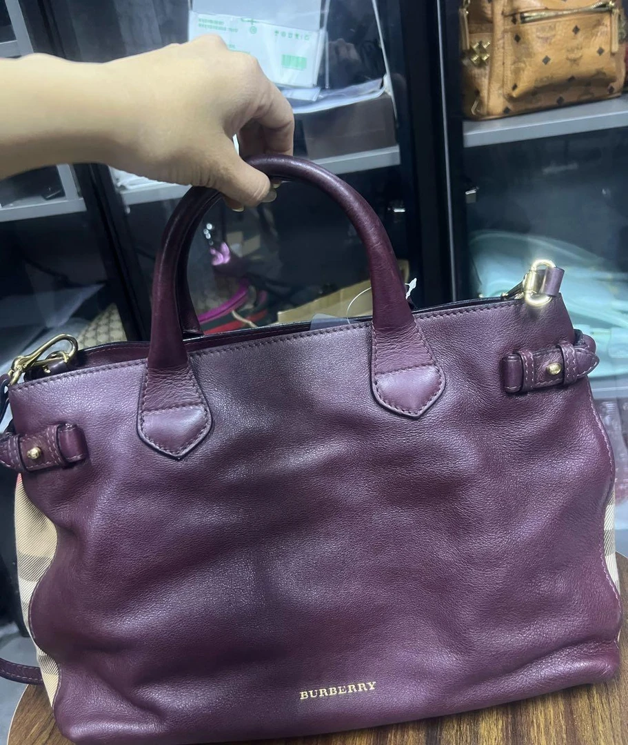 95新 巴宝莉 斜挎包 16025