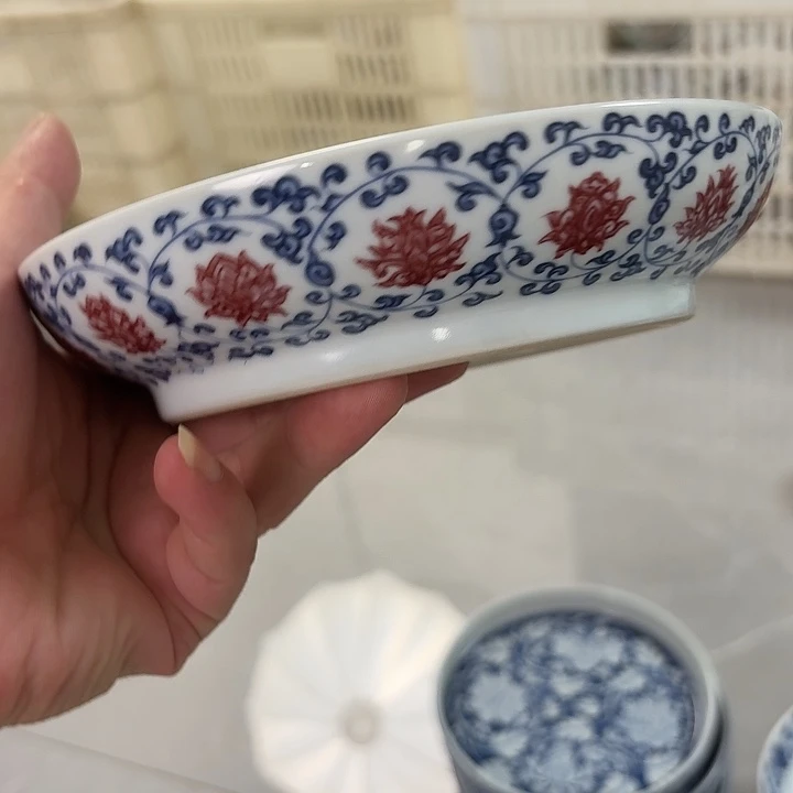 瓷片釉里红缠枝莲大胡乘景德镇