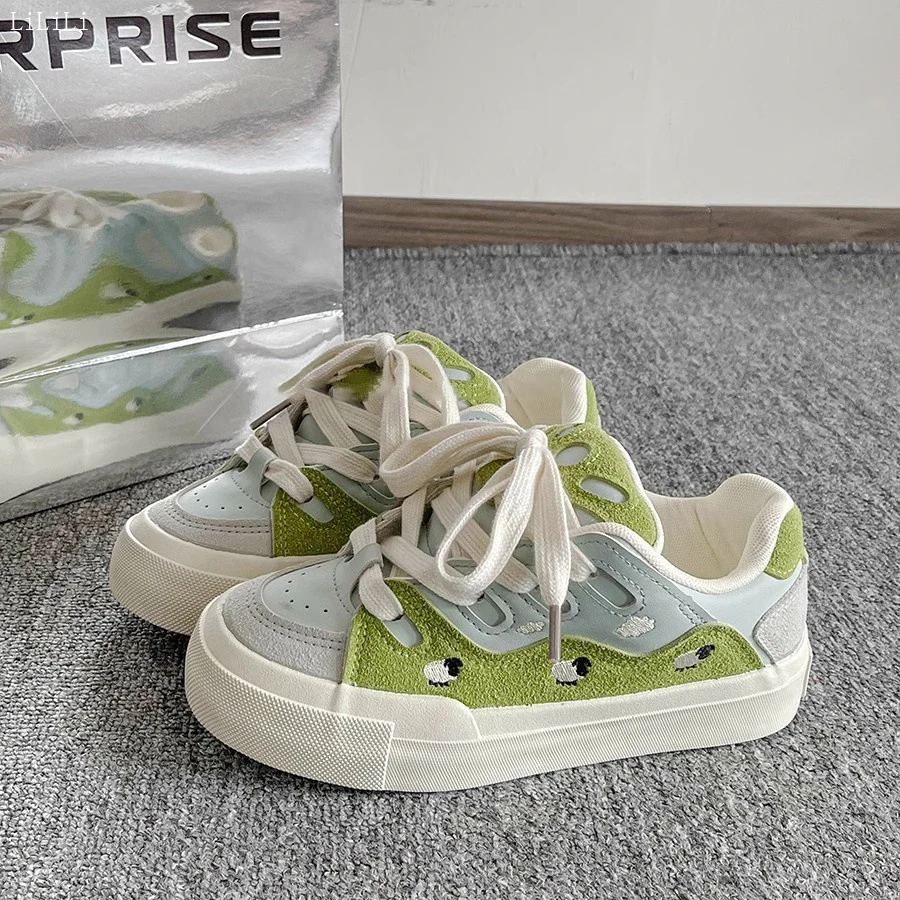 复古小众鞋子休闲板鞋厚底小白鞋女款春季新款百搭运动面包鞋