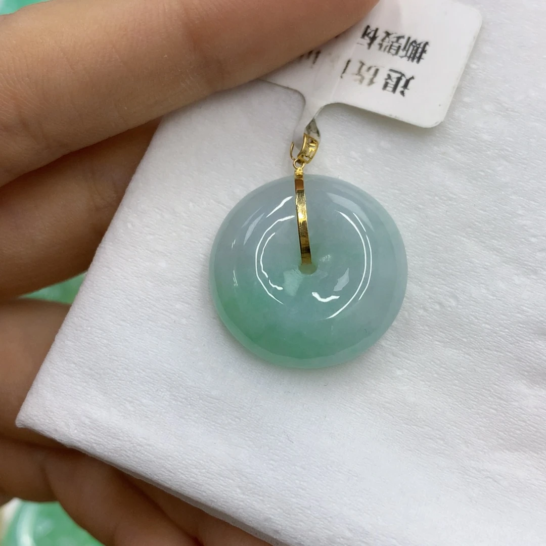 翡翠18K金镶嵌颈饰翡翠