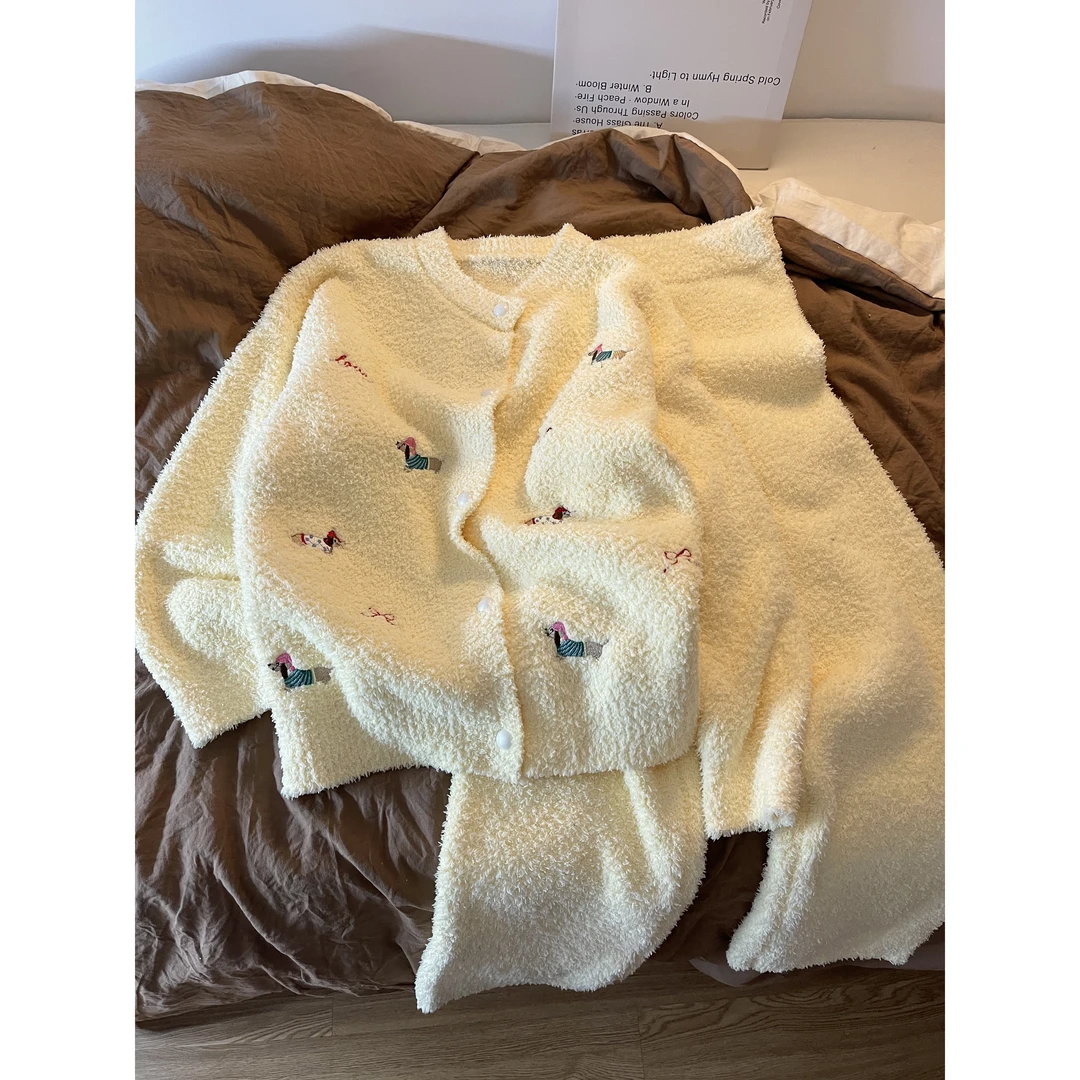 少女休闲居家高级感腊肠狗卡通开衫睡衣女秋冬居家保暖半边绒套装