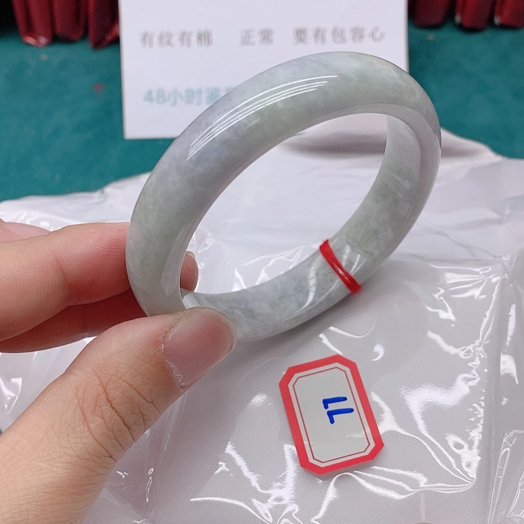 翡翠手镯未镶嵌小***花77777777