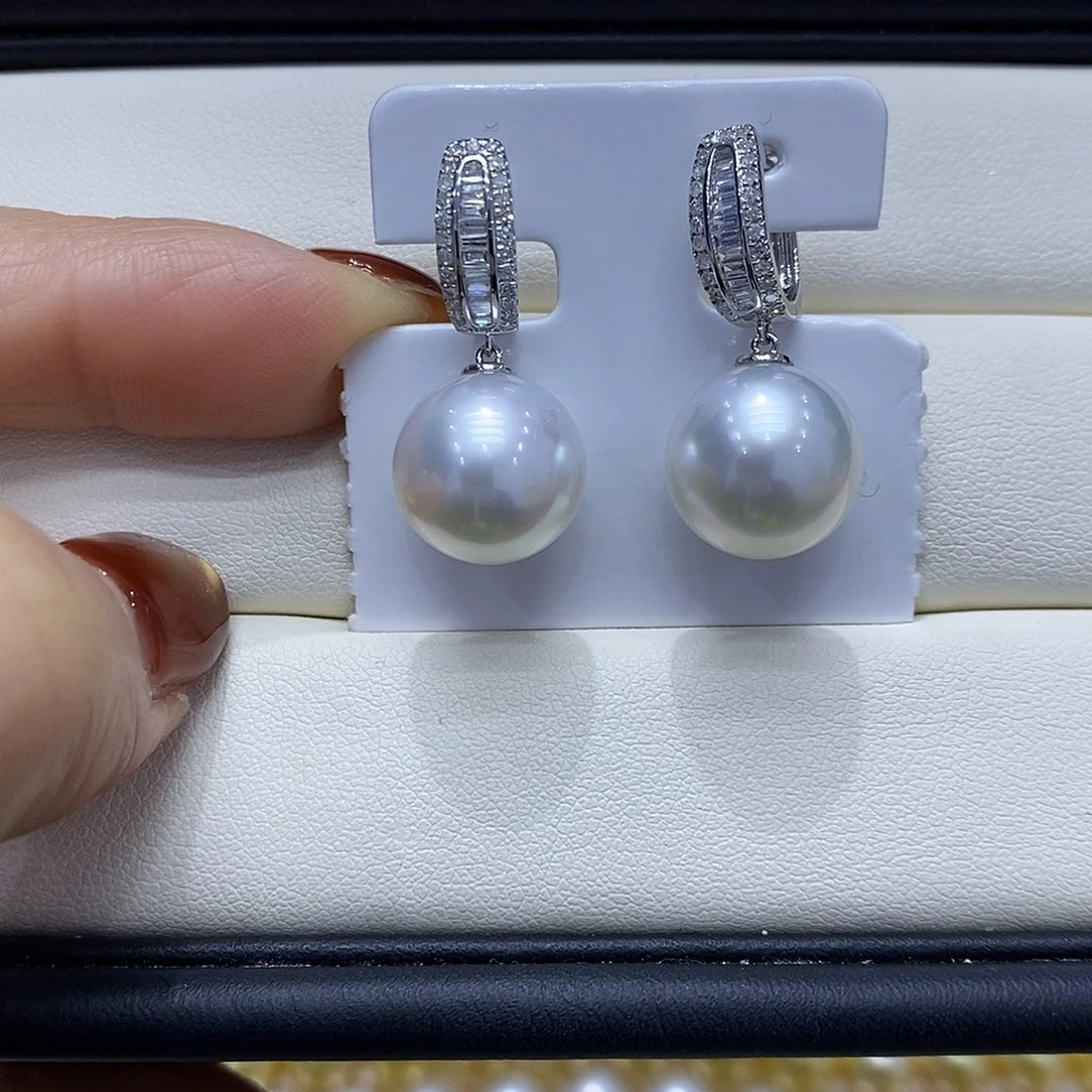 耳饰海水珍珠18K金镶嵌12到13点位澳白