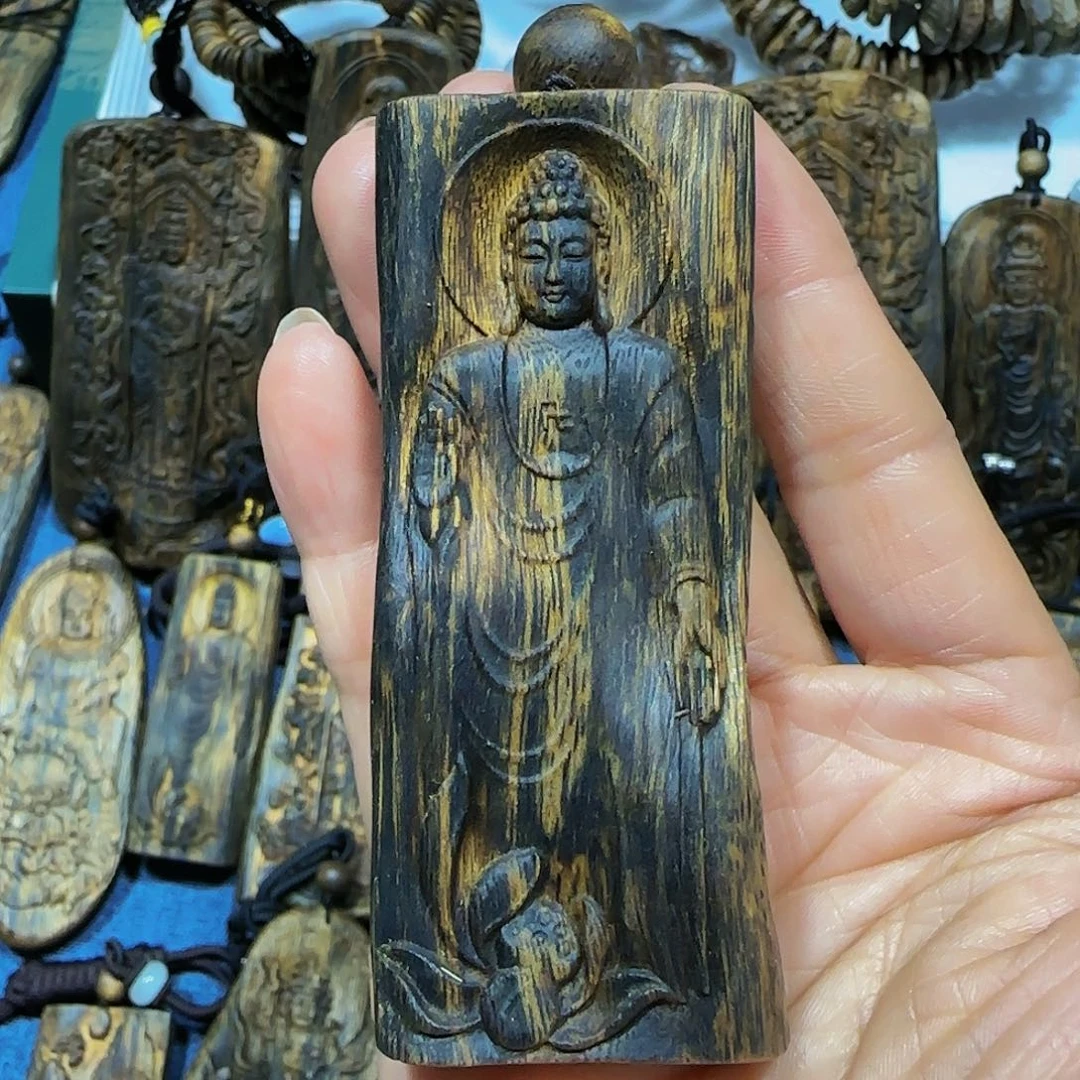 吊坠沉香选****啊海南白奇乌身老料大日如来36克带粗绳