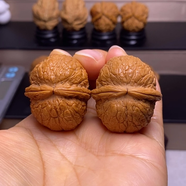 把件文玩核桃蟒纹元宝36