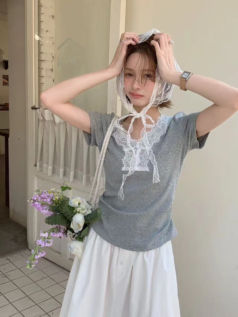 [易小慧]蕾丝V领修身短袖T恤辣妹时尚显瘦上衣