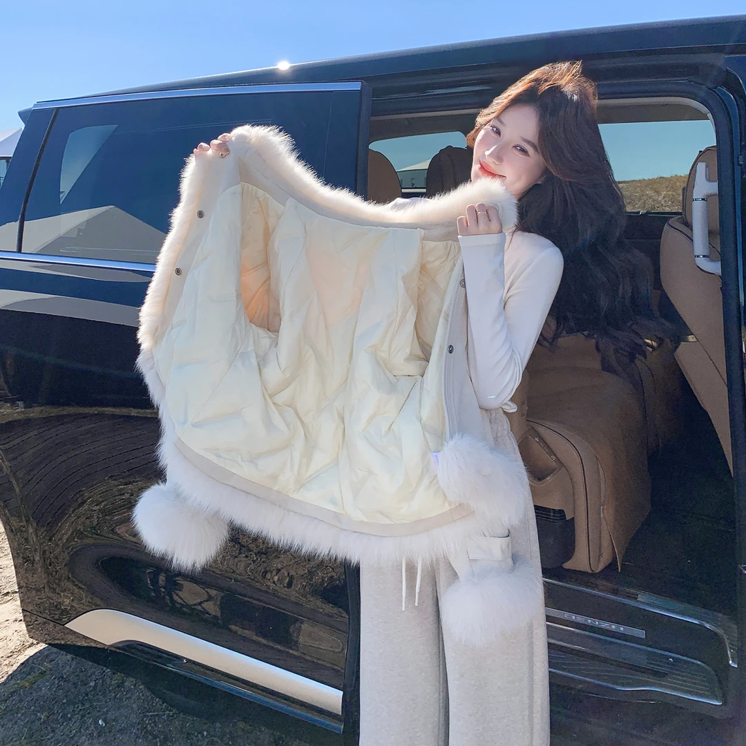 白色狐狸毛皮草拼接羽绒服2025新款女冬独特超好看毛绒绒加厚外套