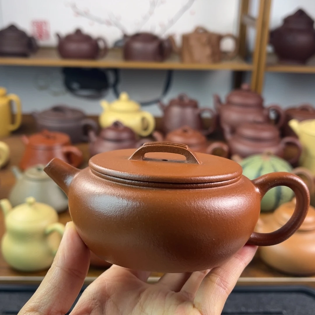 紫砂茶壶手工制作工艺精湛