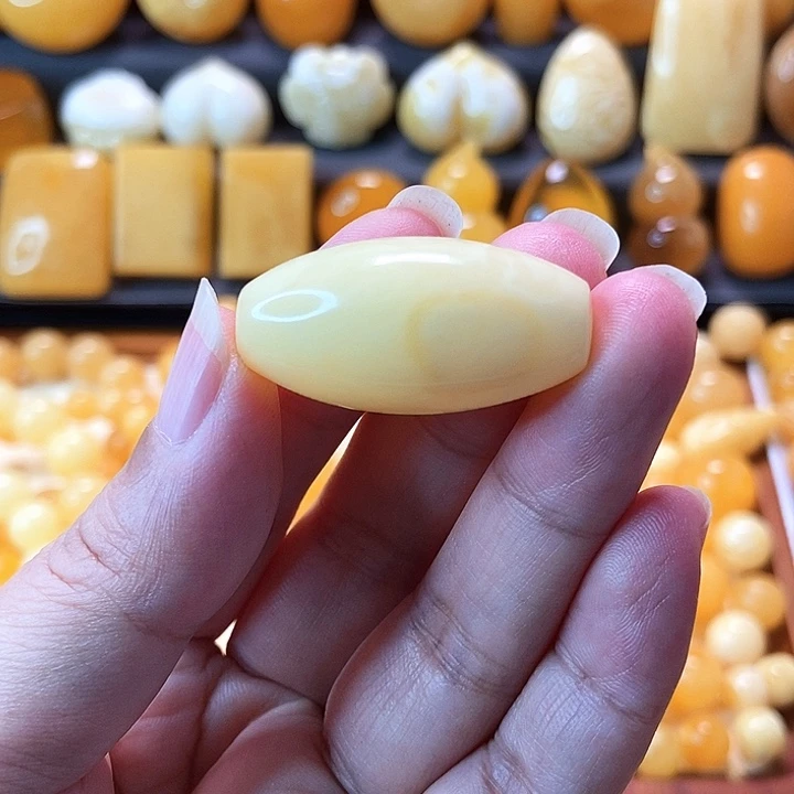 蜜蜡未镶嵌吊坠(不含链)