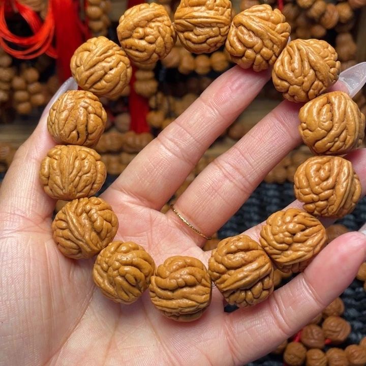 木质类龙纹桃枭手串