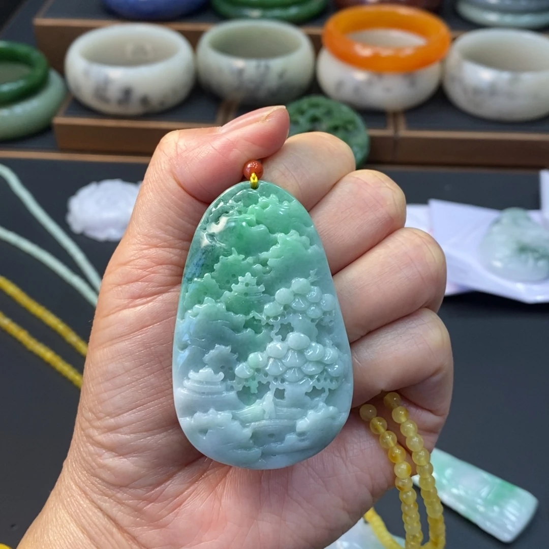 锦***花翡翠未镶嵌颈饰吊坠